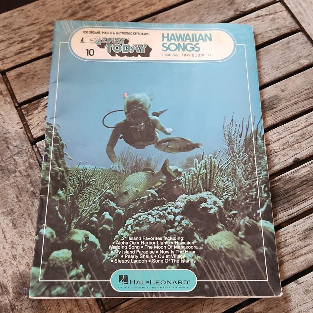 Hawaiian Songs Music Book for Organs Pianos Guitars 1976